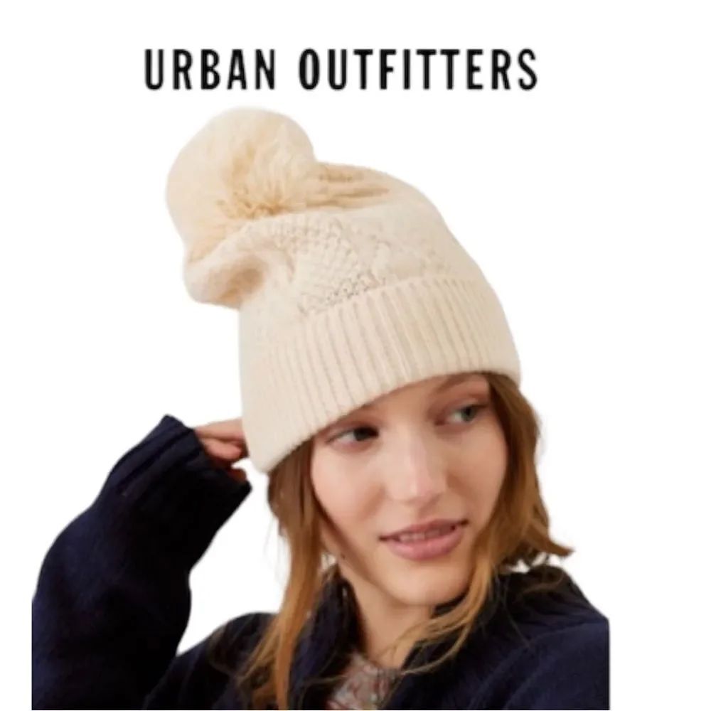 NEW UO Urban Outfitters Demi Cream Cable Knit Pom Hat Beanie